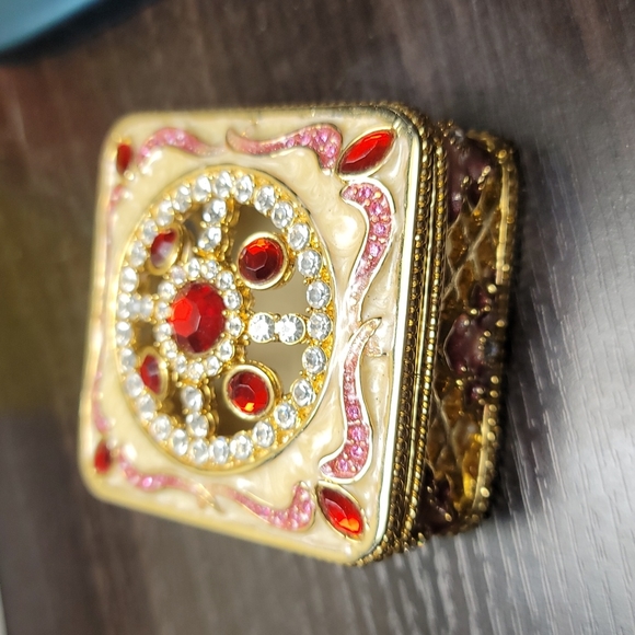 Cristiani Collezione Crystal Jeweled Box - Picture 1 of 8